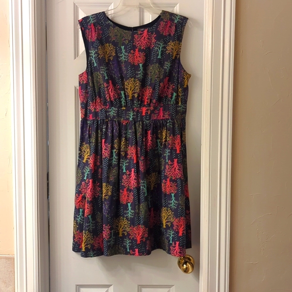 Tree print 50s vibe dress - Picture 1 of 4